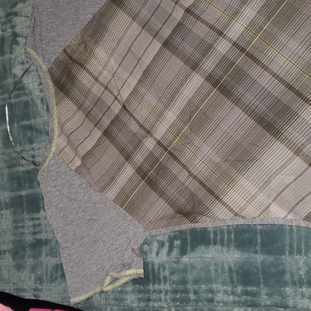 Fox v-neck tee - Picture 5 of 6
